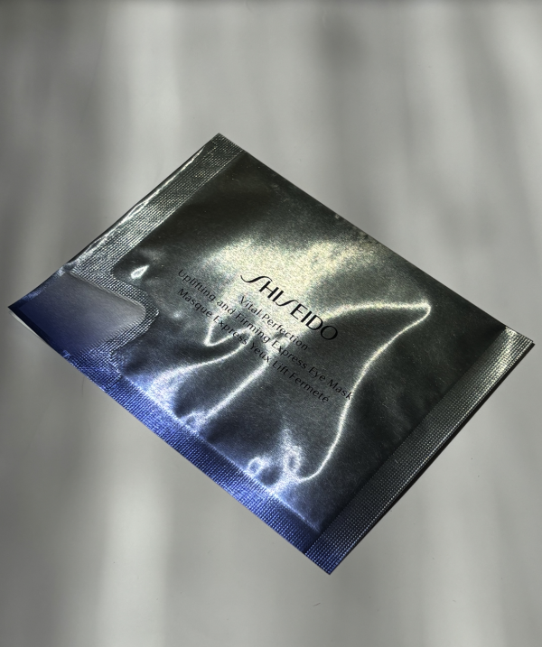 Shiseido Vital Perfection Uplifting and Firming Express Eye Mask ماسک دور چشم شیسیدو